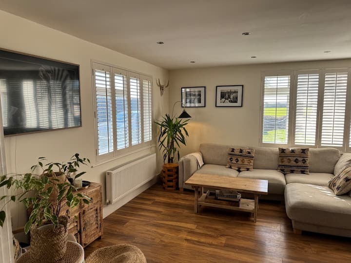 Beautiful Family Beach House, Bracklesham Bay - Chichester