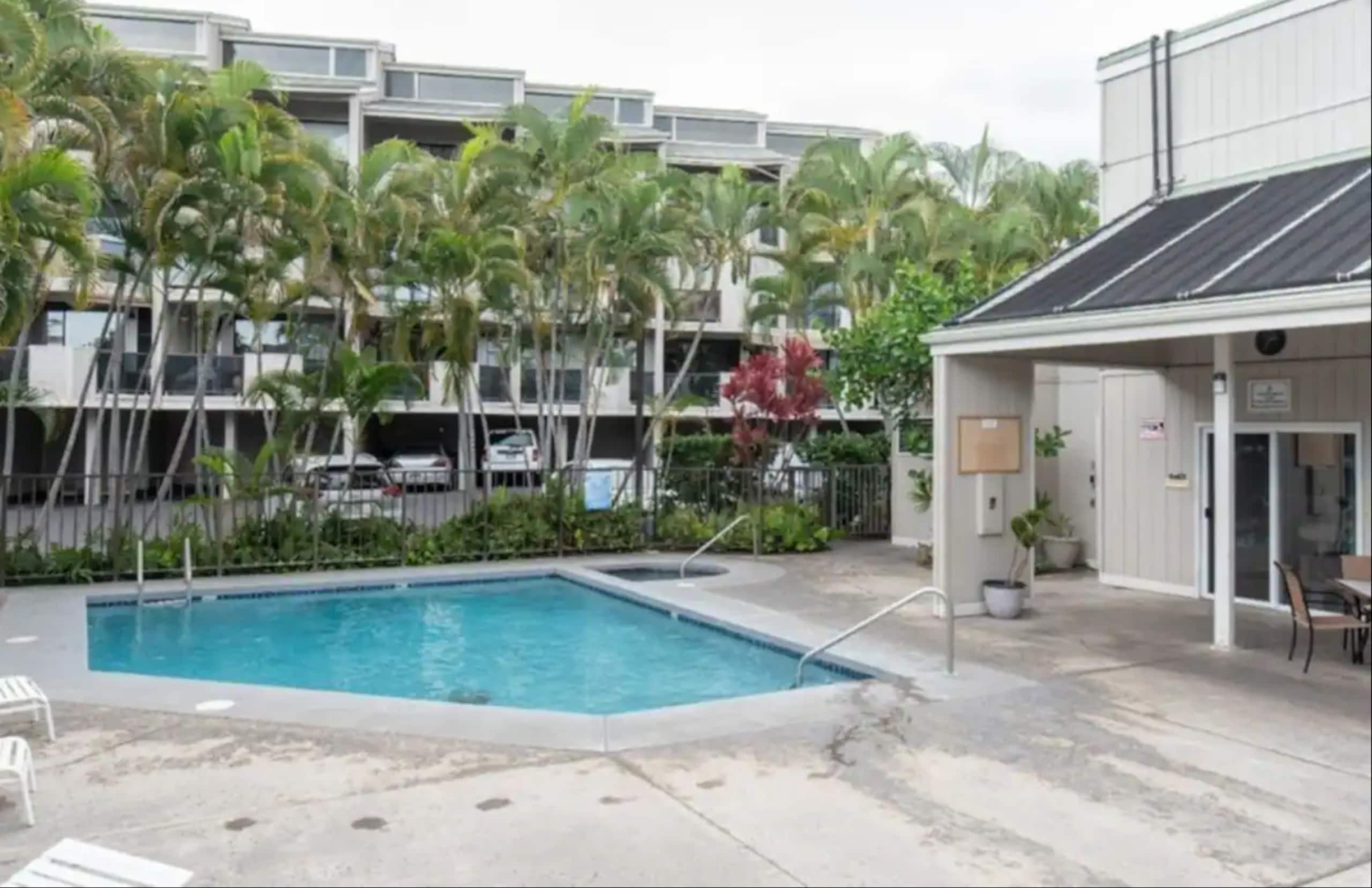 Condo in Kailua-Kona · ★4.98 · 2 bedrooms · 2 beds · 2 shared baths - Image 30