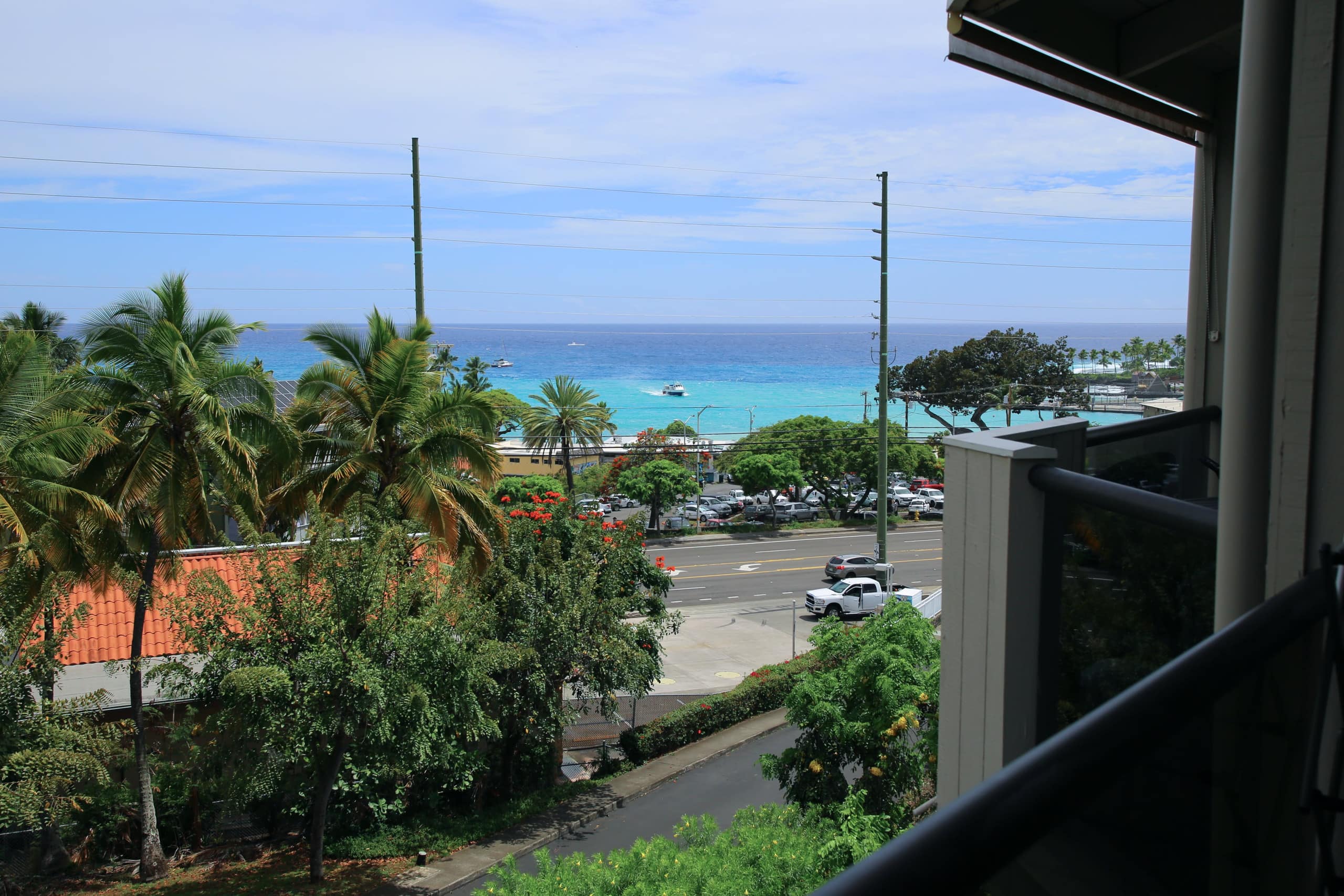 Condo in Kailua-Kona · ★4.98 · 2 bedrooms · 2 beds · 2 shared baths - Image 25