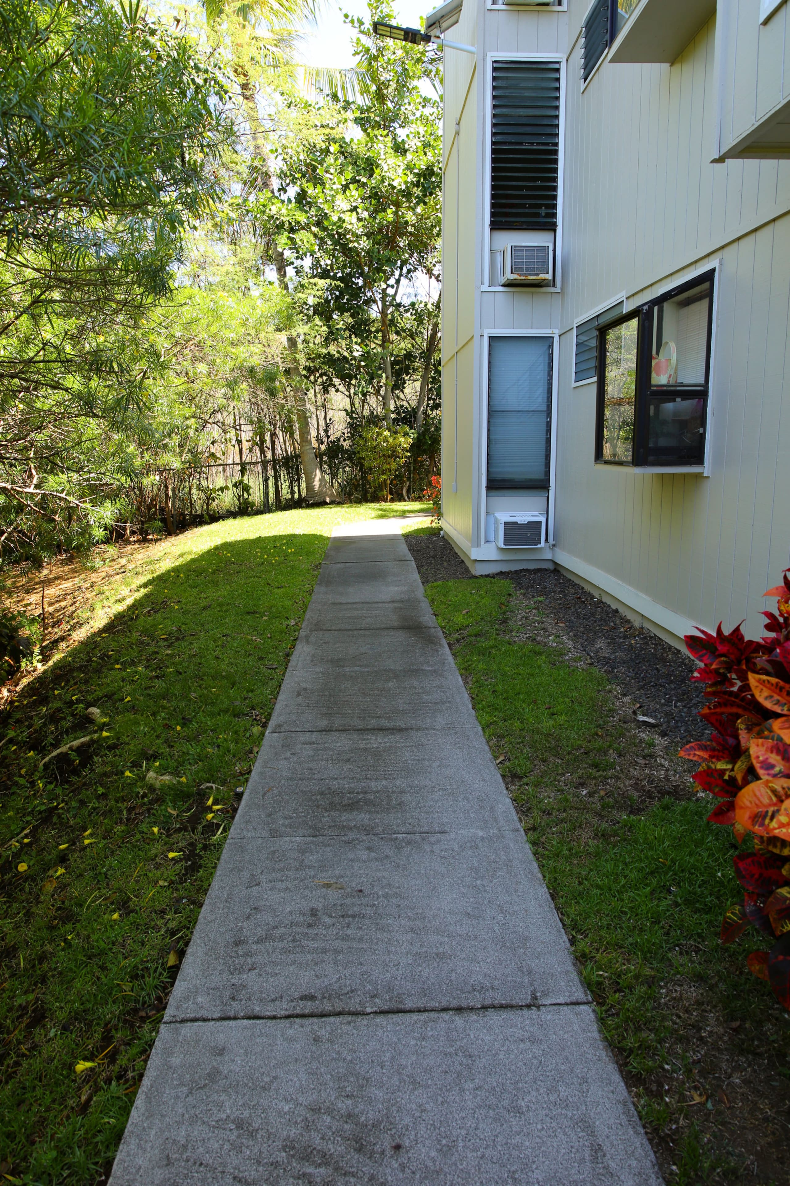 Condo in Kailua-Kona · ★4.98 · 2 bedrooms · 2 beds · 2 shared baths - Image 22