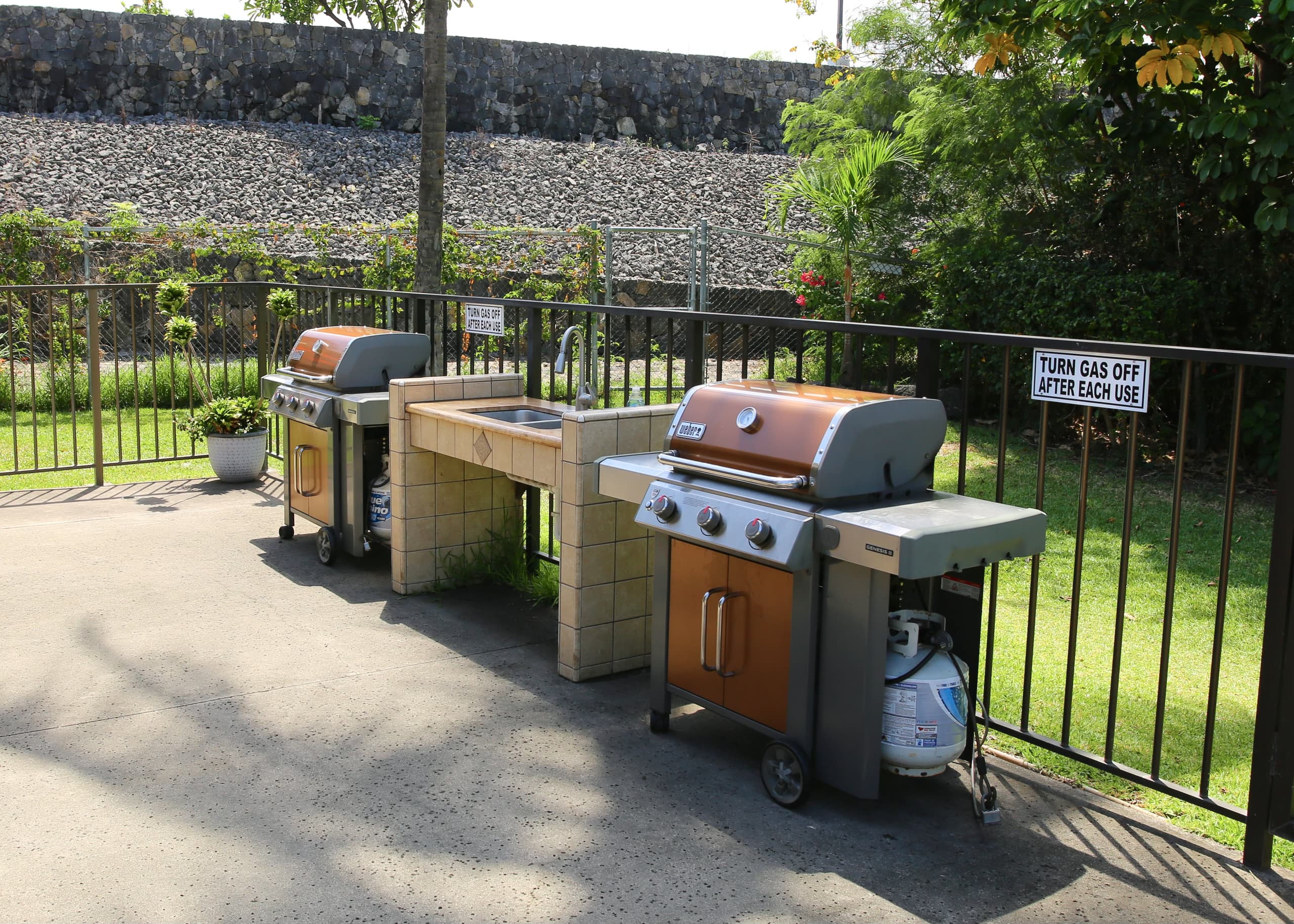 Condo in Kailua-Kona · ★4.98 · 2 bedrooms · 2 beds · 2 shared baths - Image 10