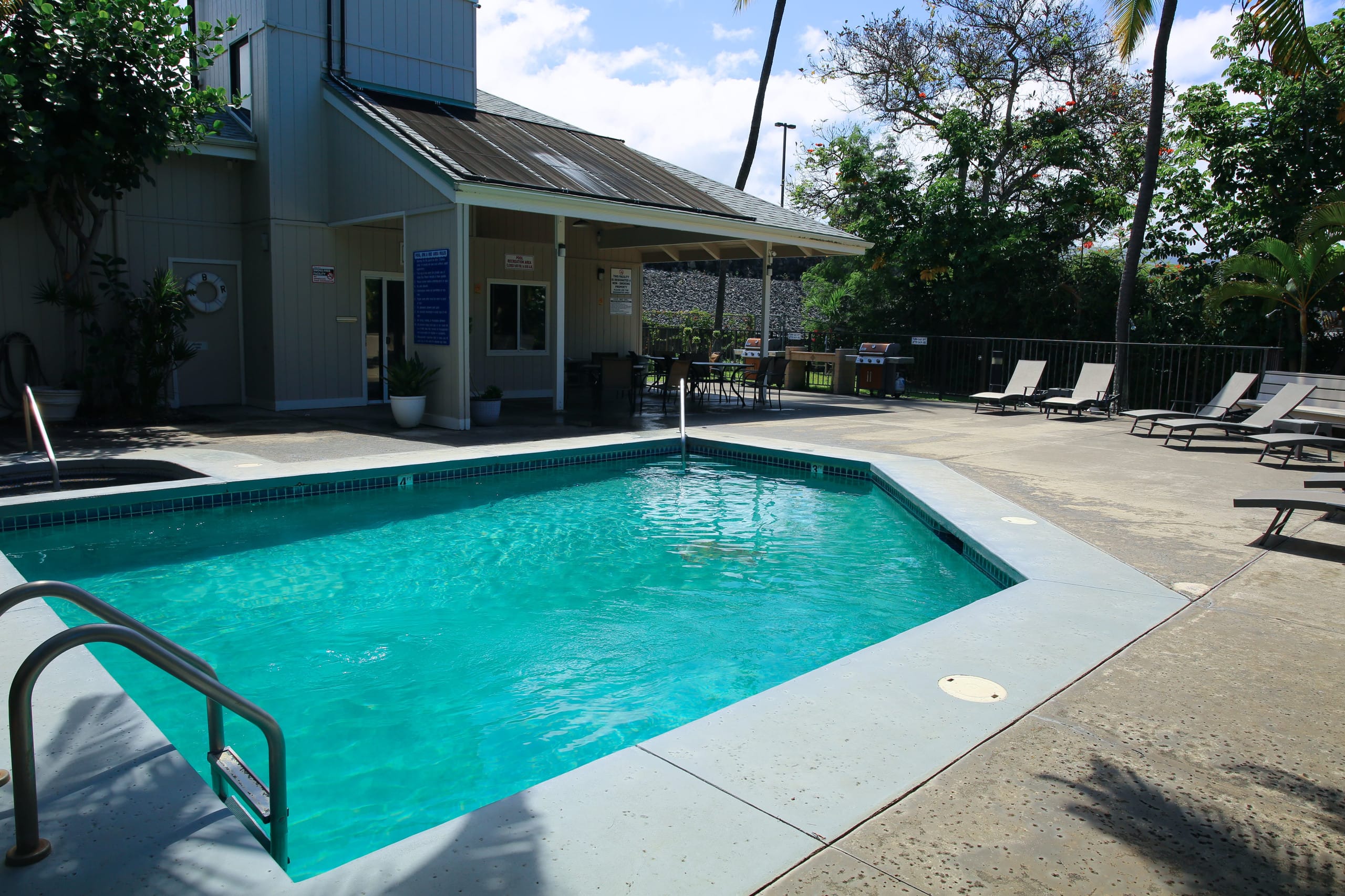 Condo in Kailua-Kona · ★4.98 · 2 bedrooms · 2 beds · 2 shared baths - Image 31