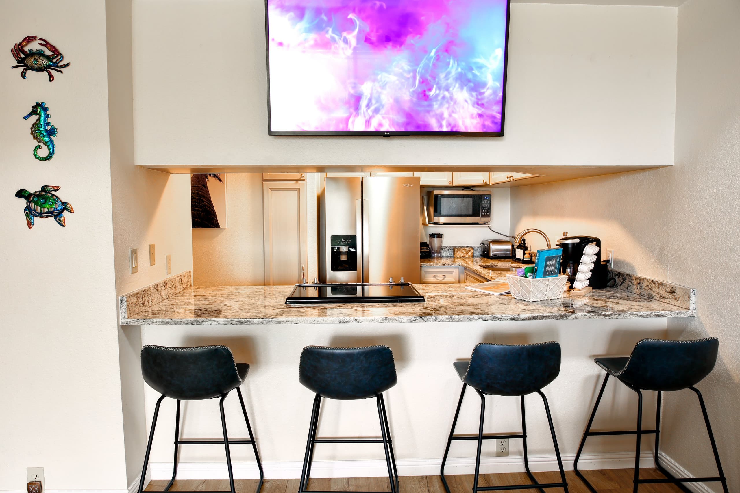 Condo in Kailua-Kona · ★4.98 · 2 bedrooms · 2 beds · 2 shared baths - Image 6