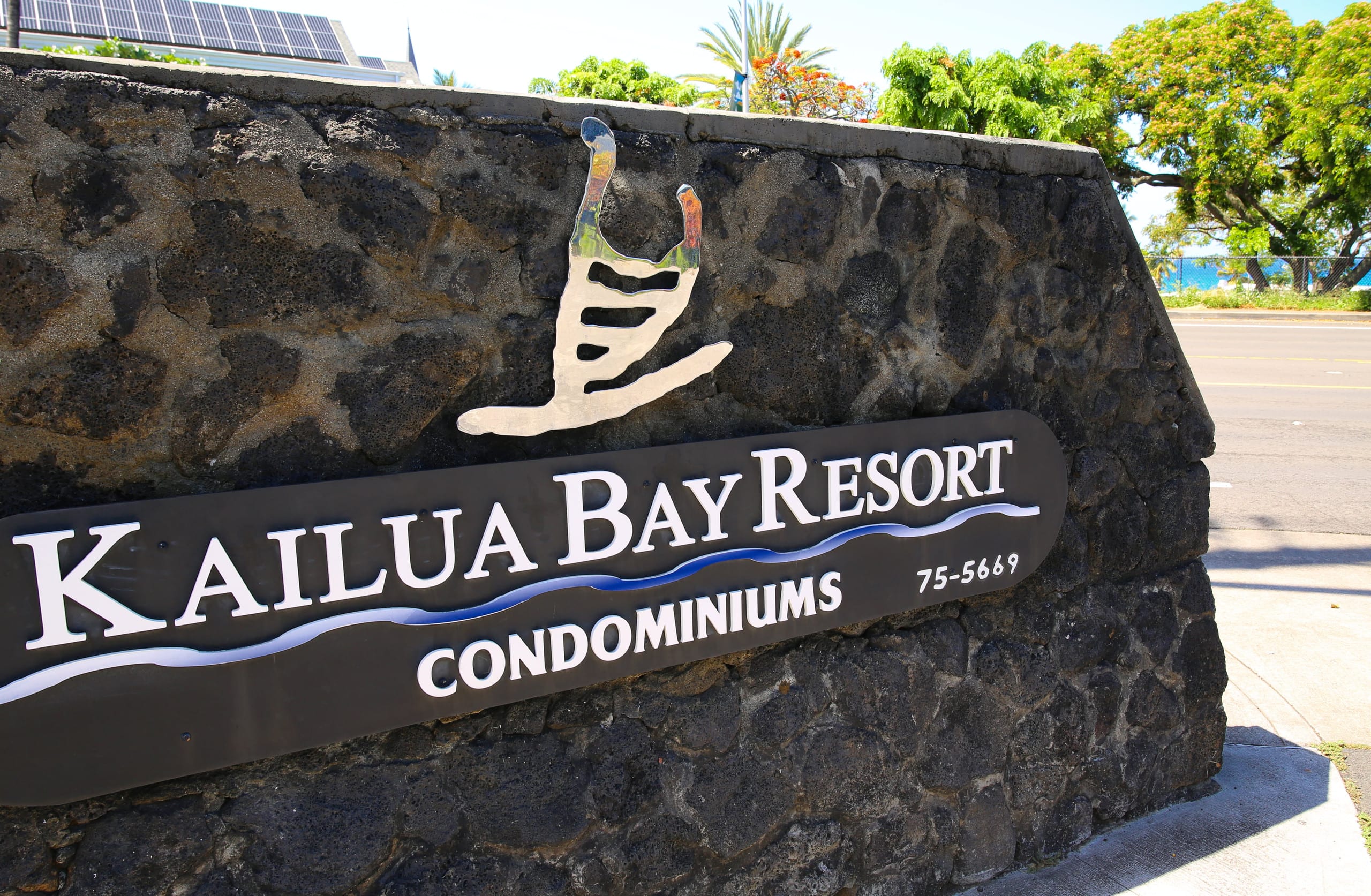 Condo in Kailua-Kona · ★4.98 · 2 bedrooms · 2 beds · 2 shared baths - Image 51