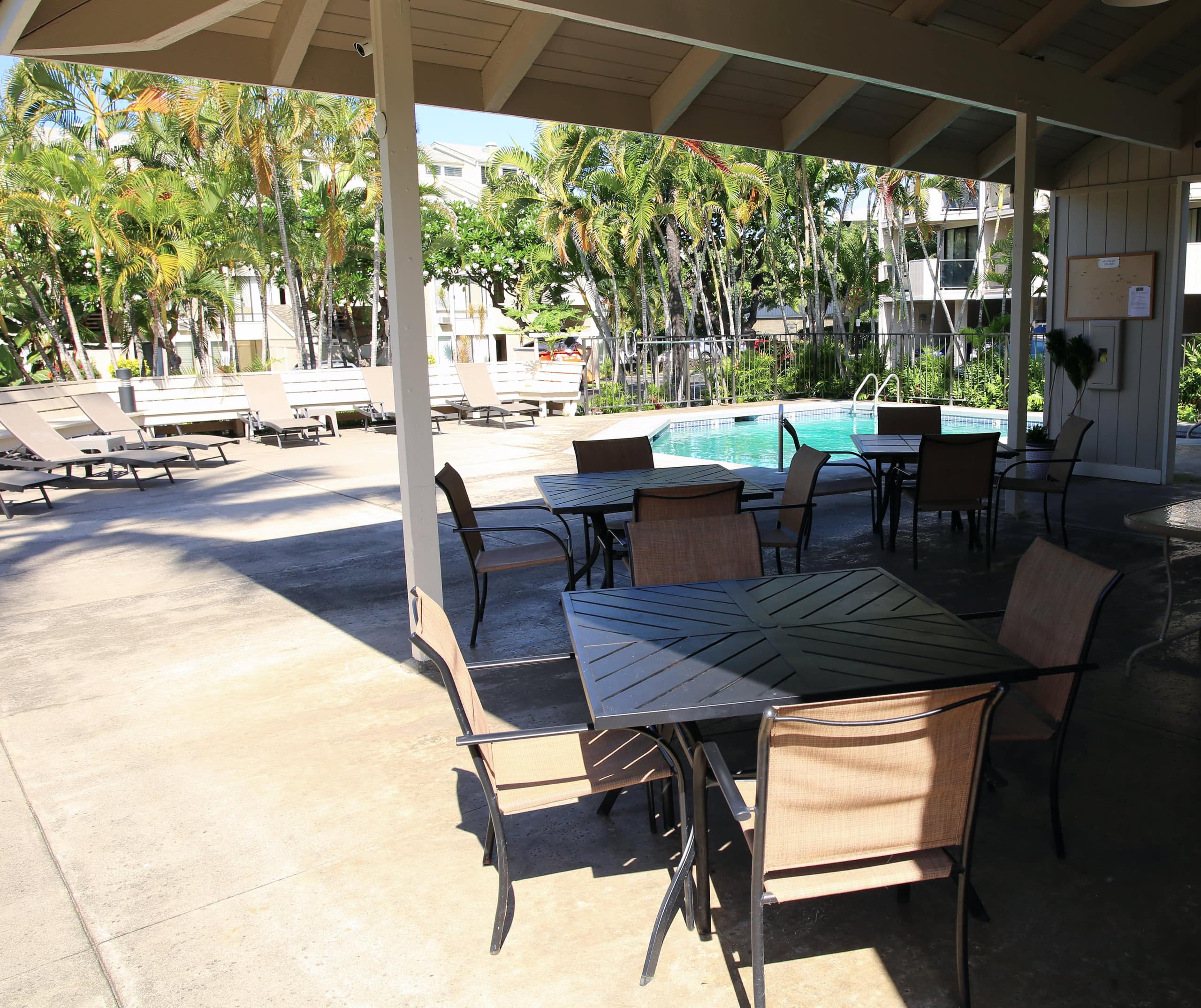 Condo in Kailua-Kona · ★4.98 · 2 bedrooms · 2 beds · 2 shared baths - Image 9