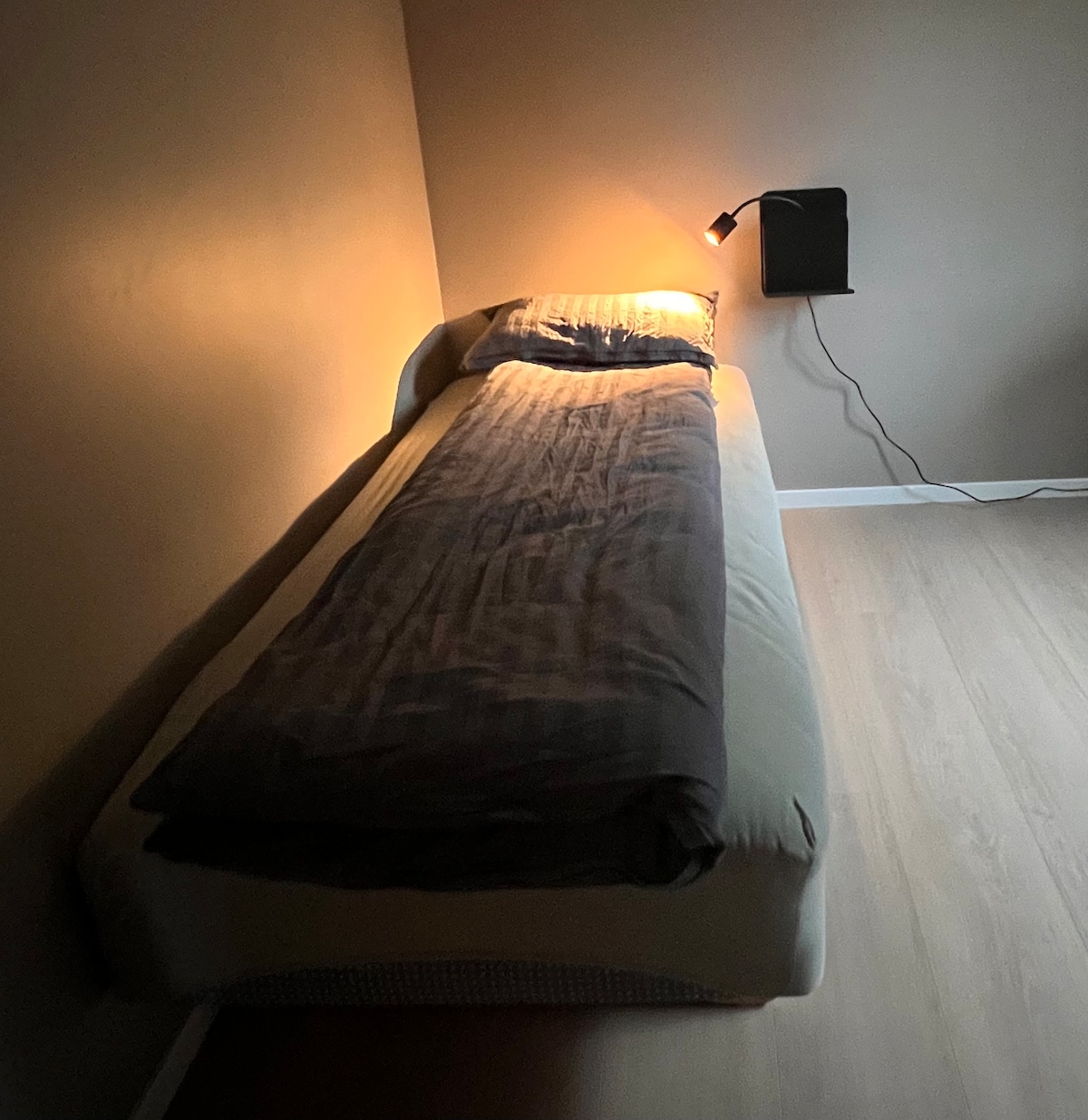 غرفة النوم 2