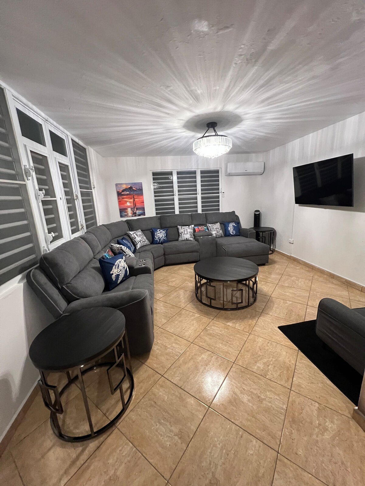 Top performing Airbnb: Juanito’s Crash Pad 4 Bedrooms w/ Private Pool in Aguadilla