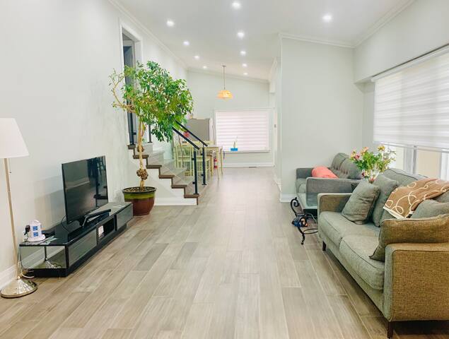 Dream House in North York/6 bedrooms/6 parkings gallery image 4