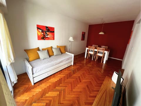 Successful Airbnb property: Sunny balcony in the heart of Recoleta in Recoleta
