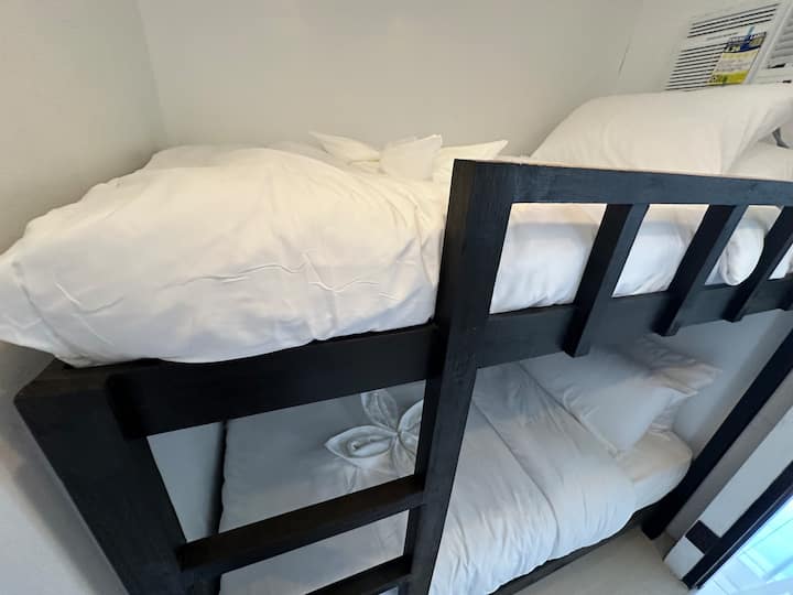 2 lits simples dans notre chambre 4