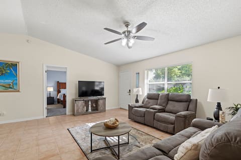 Successful Airbnb property: Hibiscus Hideaway in Edgewater