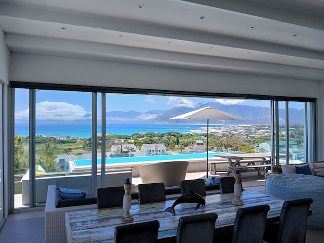 Mountain and Sea view apartment 3