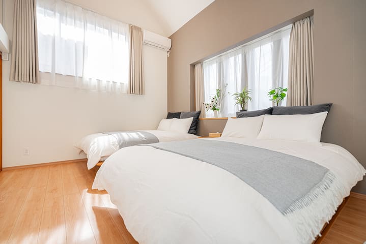 Shinjuku Shin-Okubo 5 min 3 stories detached house gallery image 4