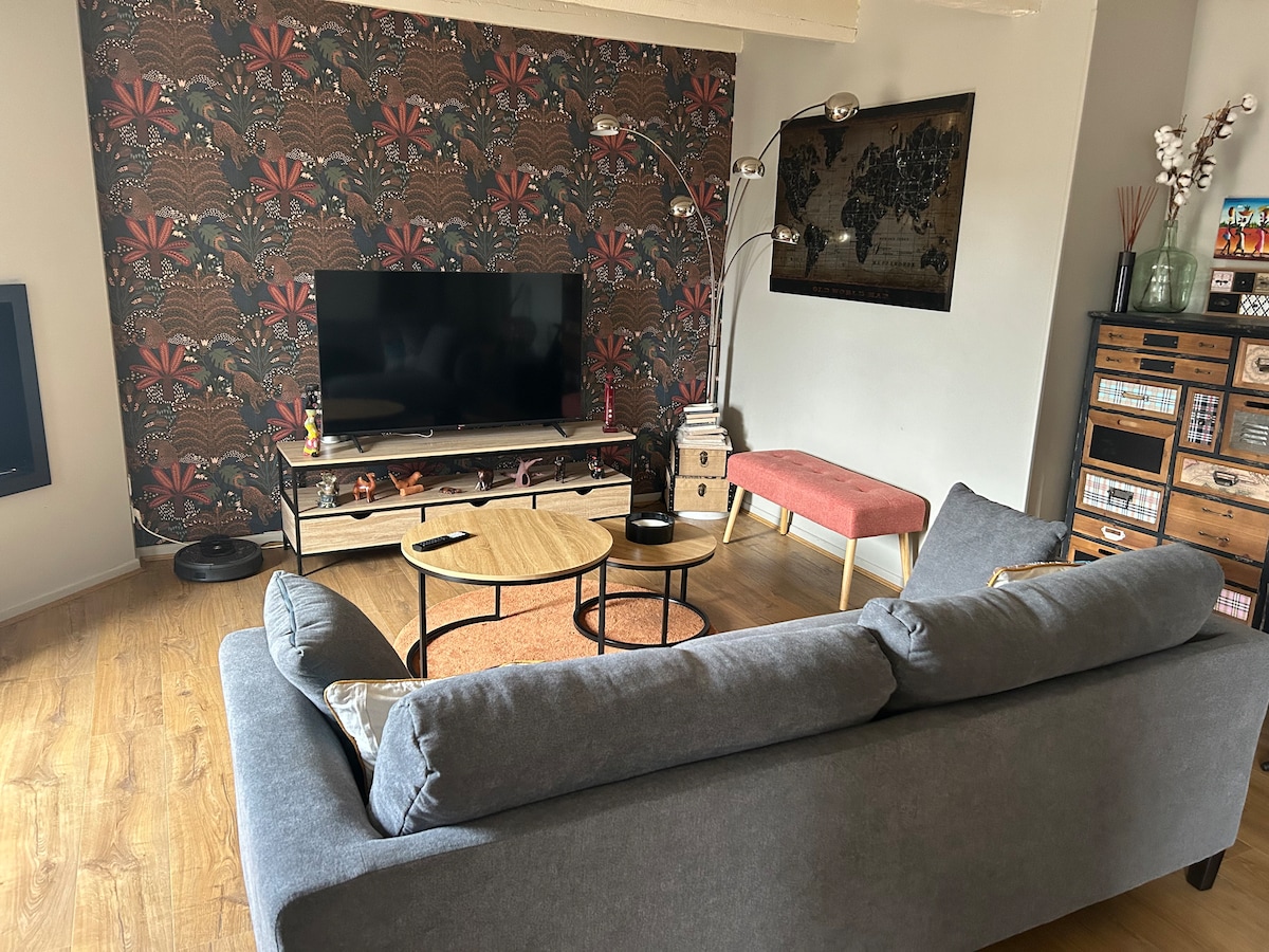 Top Airbnb: Downtown Millau apartment with parking in Millau