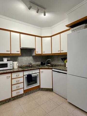 3-bedroom apart. in city centre gallery image 4
