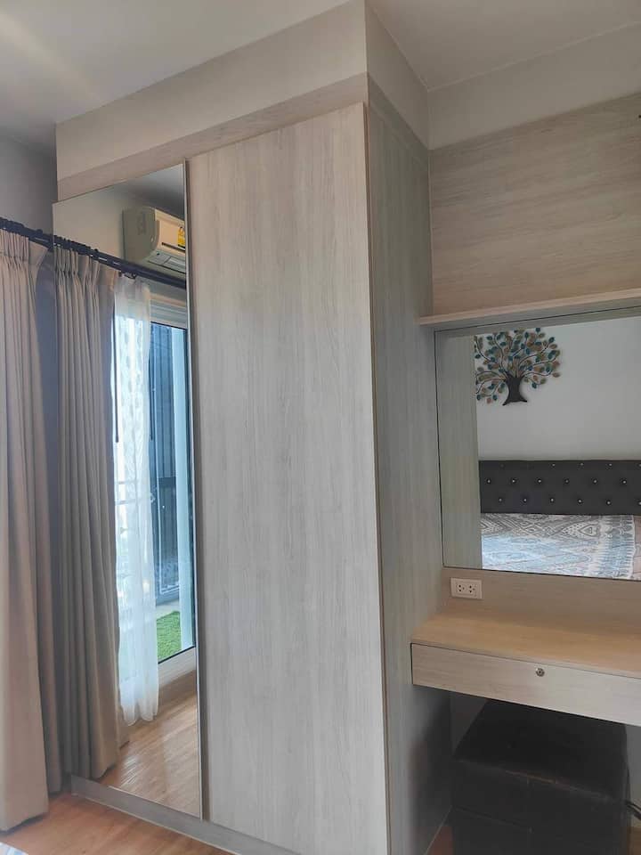 Workspace evidence from Luxury Condo with Full furnished