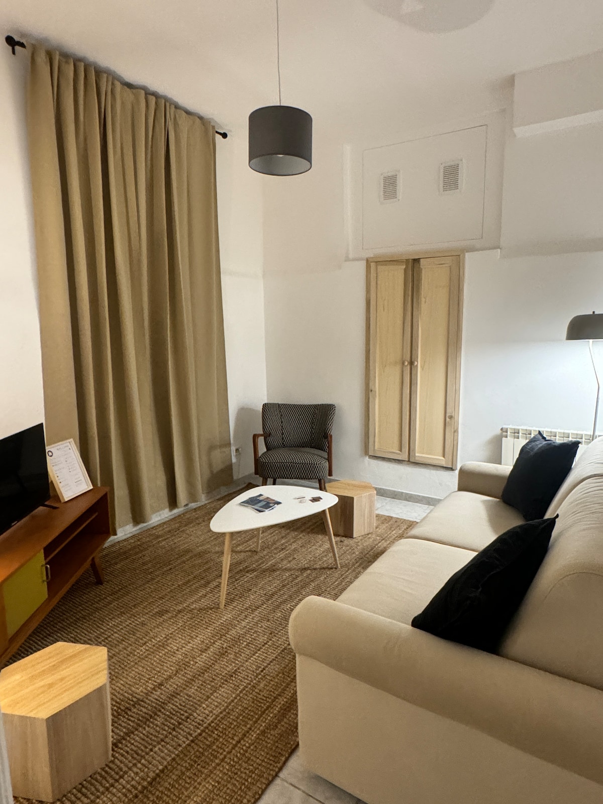 Annuncio Airbnb popolare: Pietra Apartment 2, Colosseo a Roma