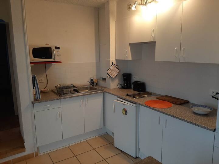 Joli Studio " Mia ".
Vue Superbe.
2 Personnes. - Laroque-des-Albères