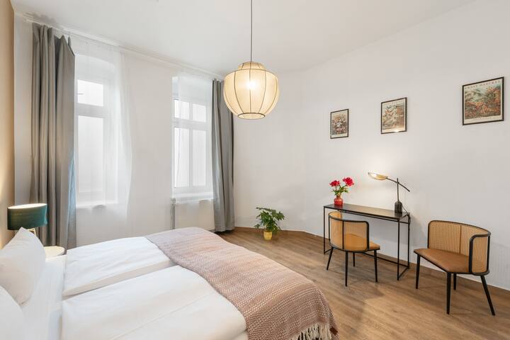 Holiday 33 Apartment L – 8 Rooms, 3 Baths (190m²) gallery image 2