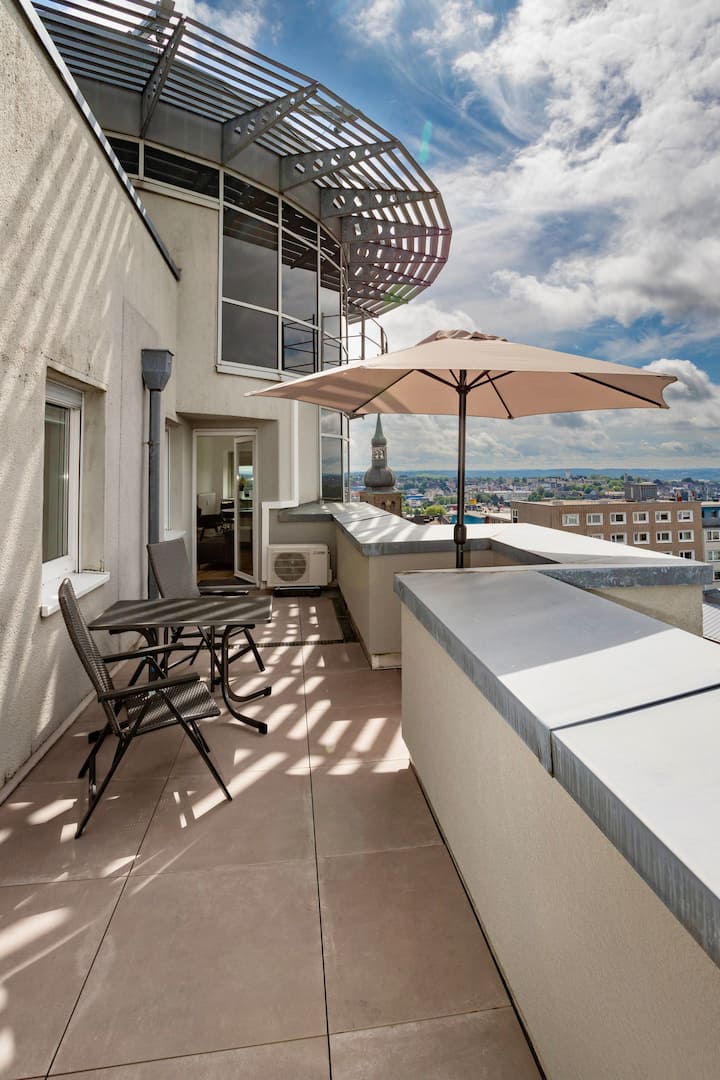Superior rooftop apartment with panoramic views - Condominiums for Rent ...