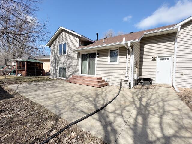 Charming house in Maplewood. gallery image 2