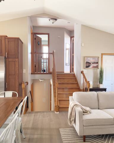 Charming house in Maplewood. gallery image 4