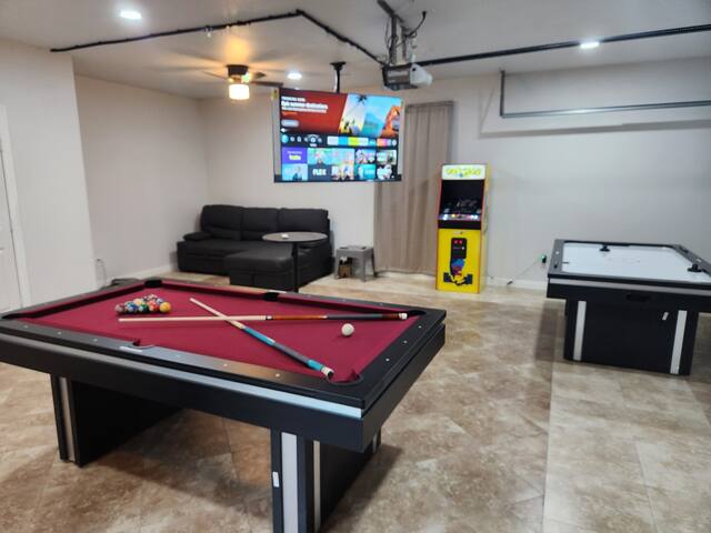 Central Location| Pool Table| Air Hockey| Arcade gallery image 2