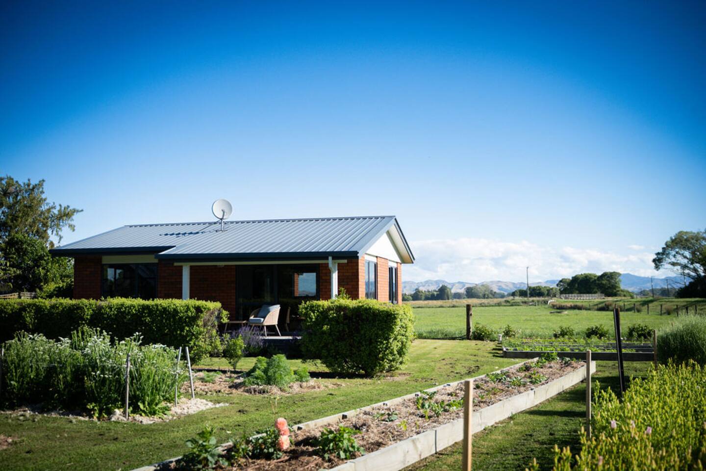 Peaceful Marlborough Garden Escape, New Zealand 2
