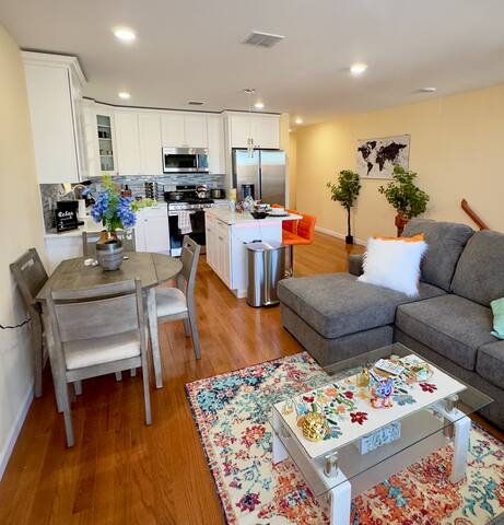 Home Away From Home | 15 min to EWR | Has it all gallery image 4