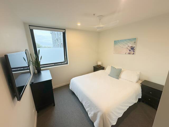 City Views: 2-Bed Luxury gallery image 3