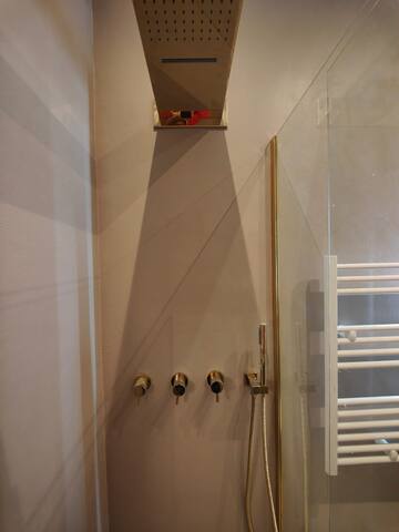 [16 min dal Duomo] Ottoboni 2B Luxury Penthouse gallery image 5