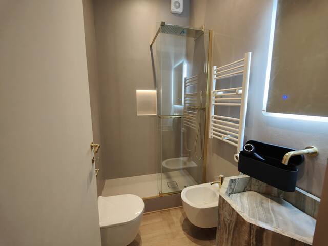 [16 min dal Duomo] Ottoboni 2B Luxury Penthouse gallery image 2