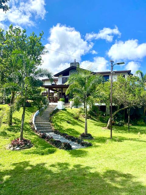 Villa Juan Adrián. With natural pool and river .