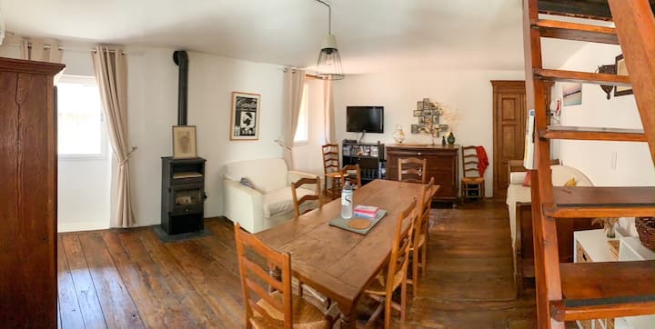 Maison Traditionnelle Rénovée Sur 3 Niveaux - Korsika