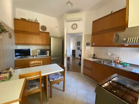 Annuncio Airbnb popolare: Panorama University Apartment a Bologna