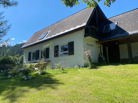 Family house close to nature with a large garden