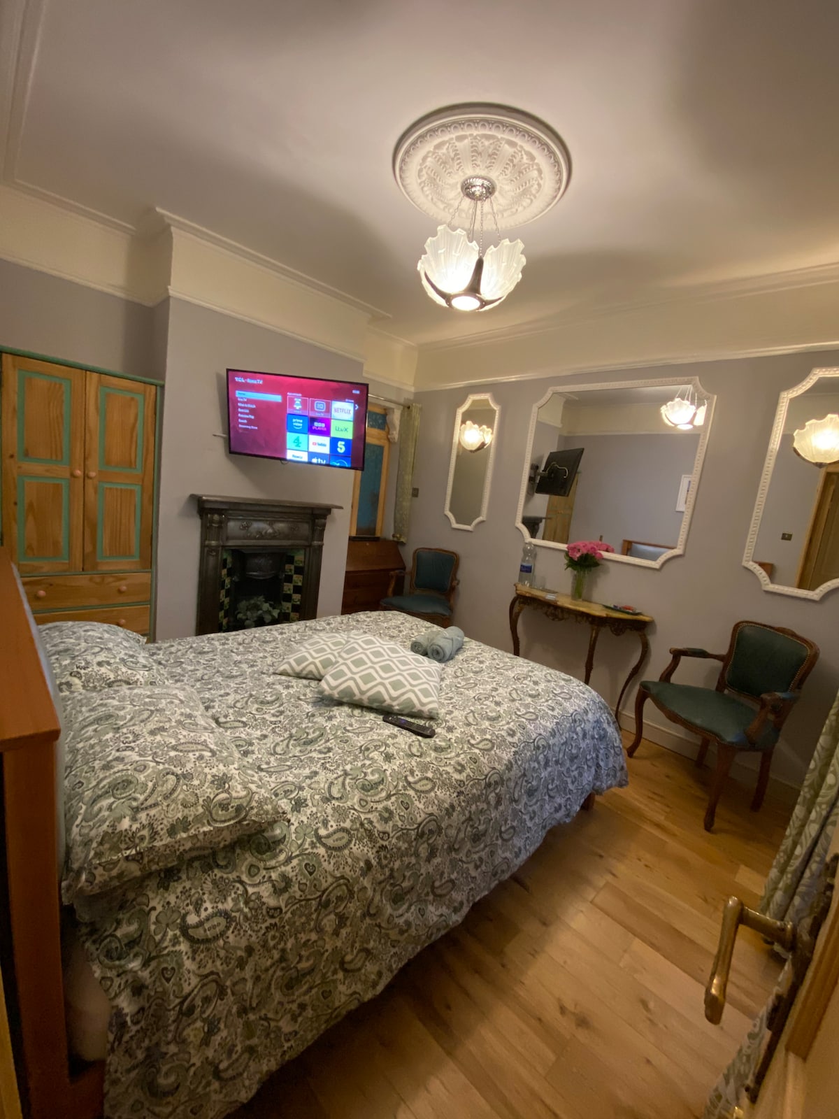 Norwich KING SIZE bed en-suite near UEA & Theatre