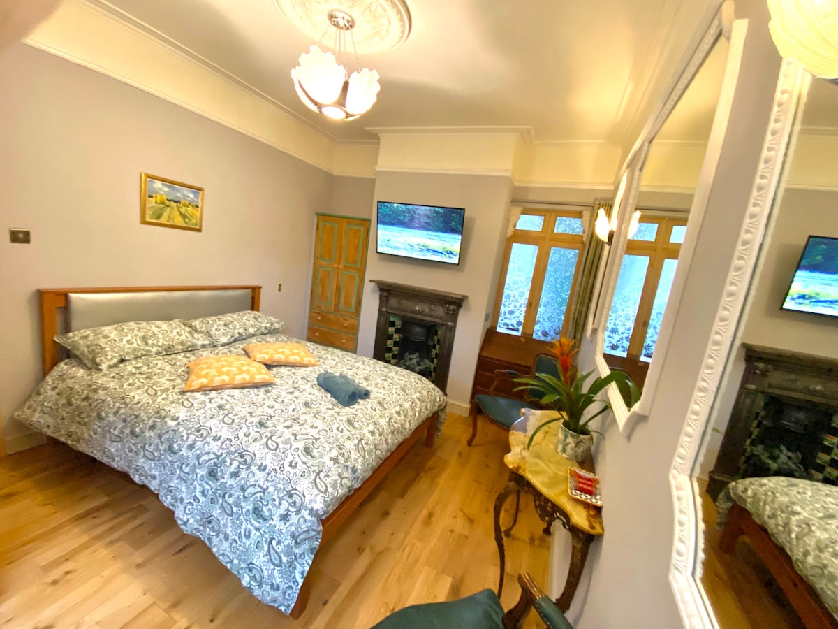 Norwich KING SIZE bed en-suite near UEA & Theatre