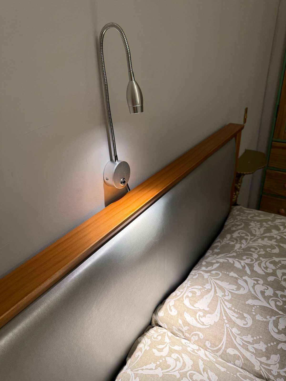 Norwich KING SIZE bed en-suite near UEA & Theatre