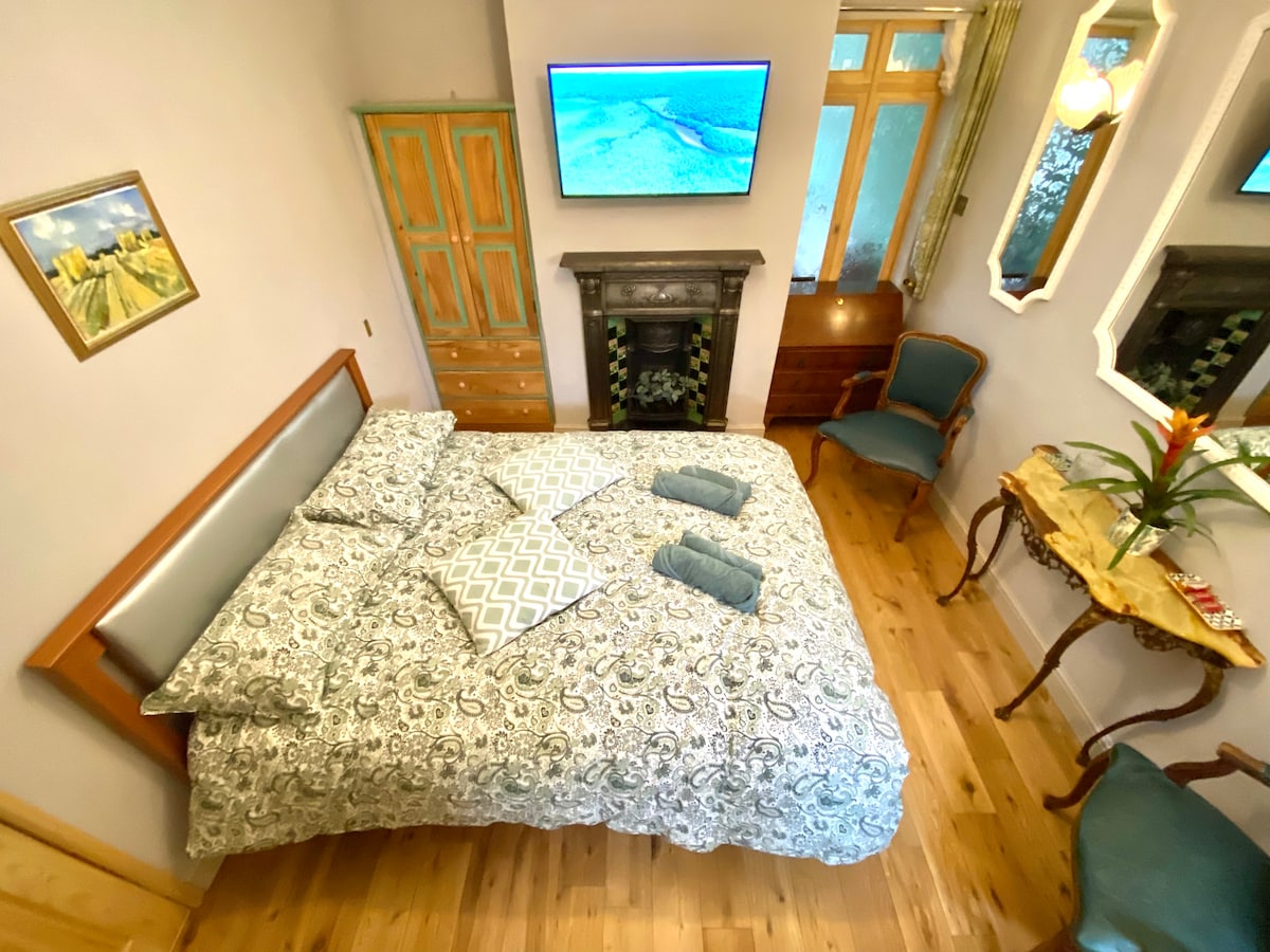 Norwich KING SIZE bed en-suite near UEA & Theatre