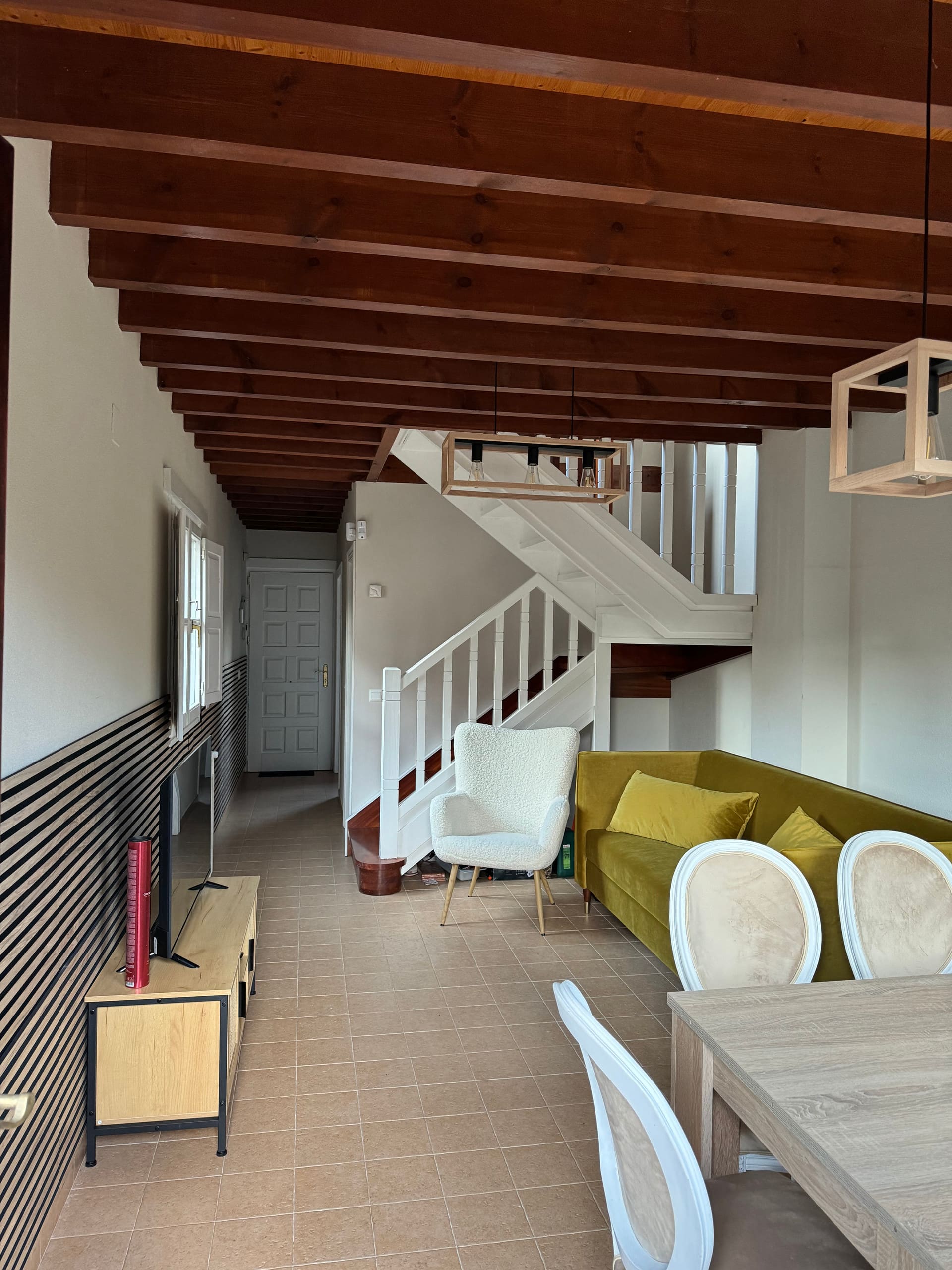 Mimosa townhouse on the shore