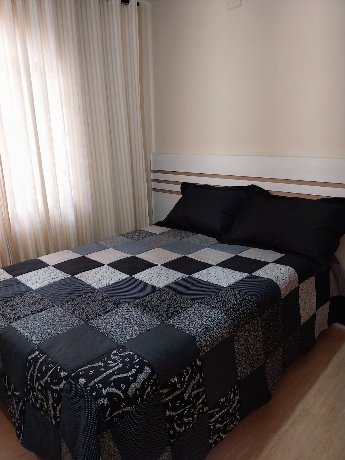 配备热水浴缸的套房