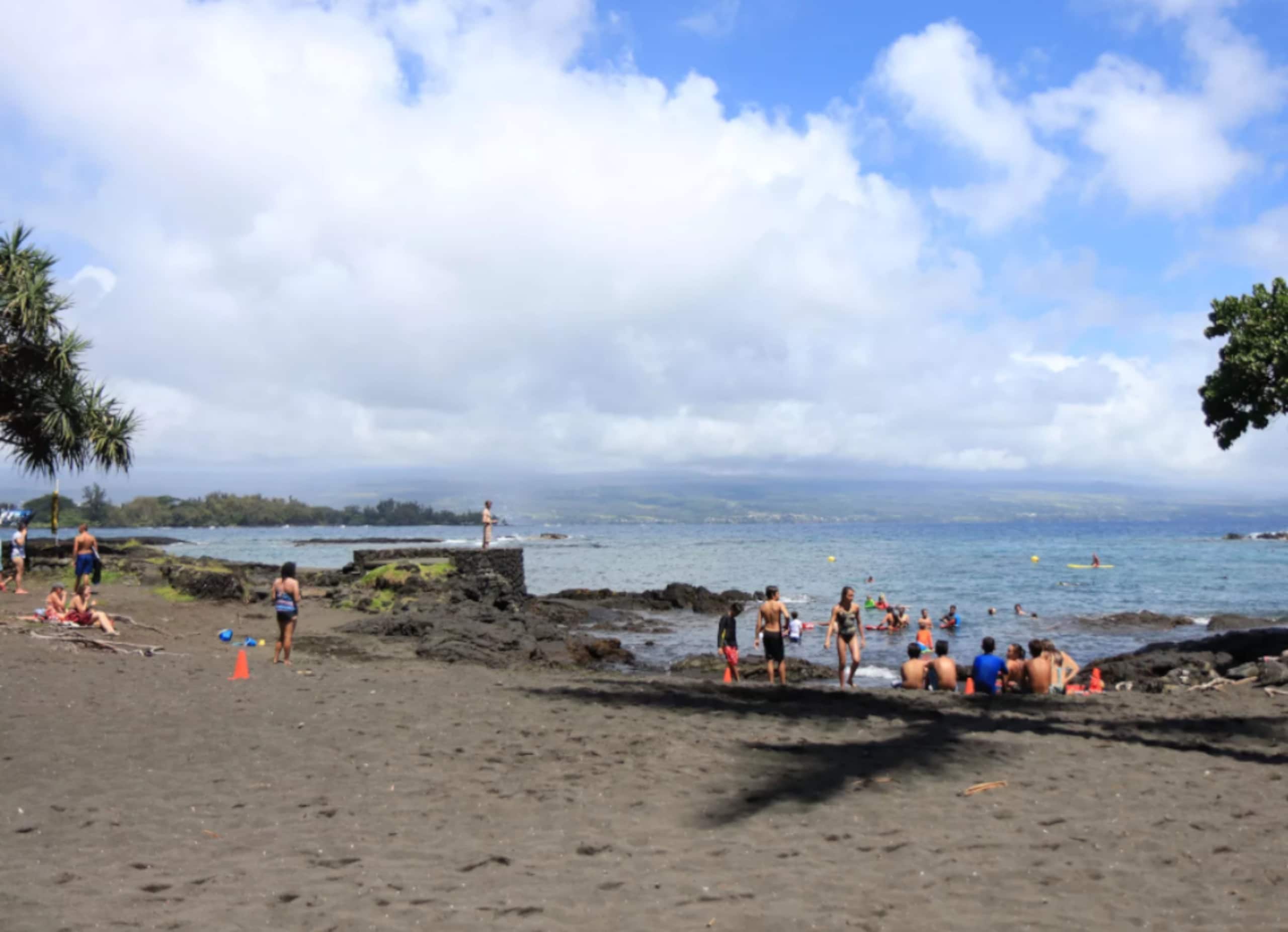 Home in Keaau · ★4.96 · 3 bedrooms · 4 beds · 2 private baths - Image 43