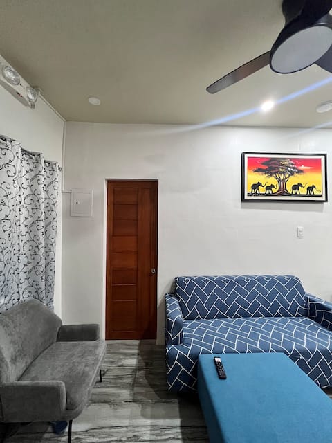 Mexican House 30 people max( 6bedrooms /5bath)