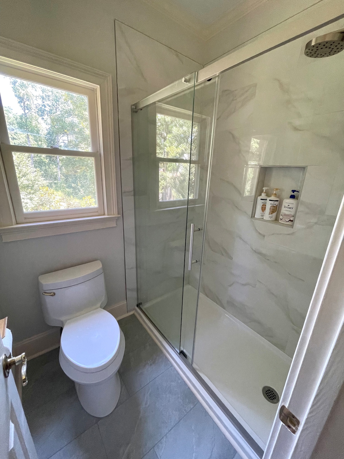 Spacious Room - Private Hallway - Garden View