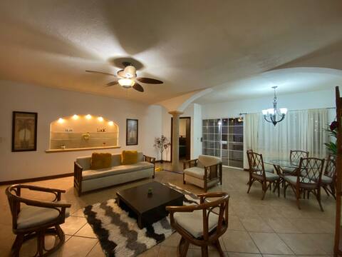 Successful Airbnb property: House near the beach and the very large p20px ferry in Supermanzana 74