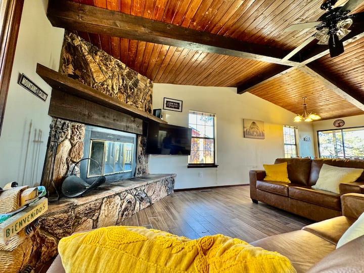 Cozy Chestnut | Game Room + Sunrise Views - Ruidoso, NM