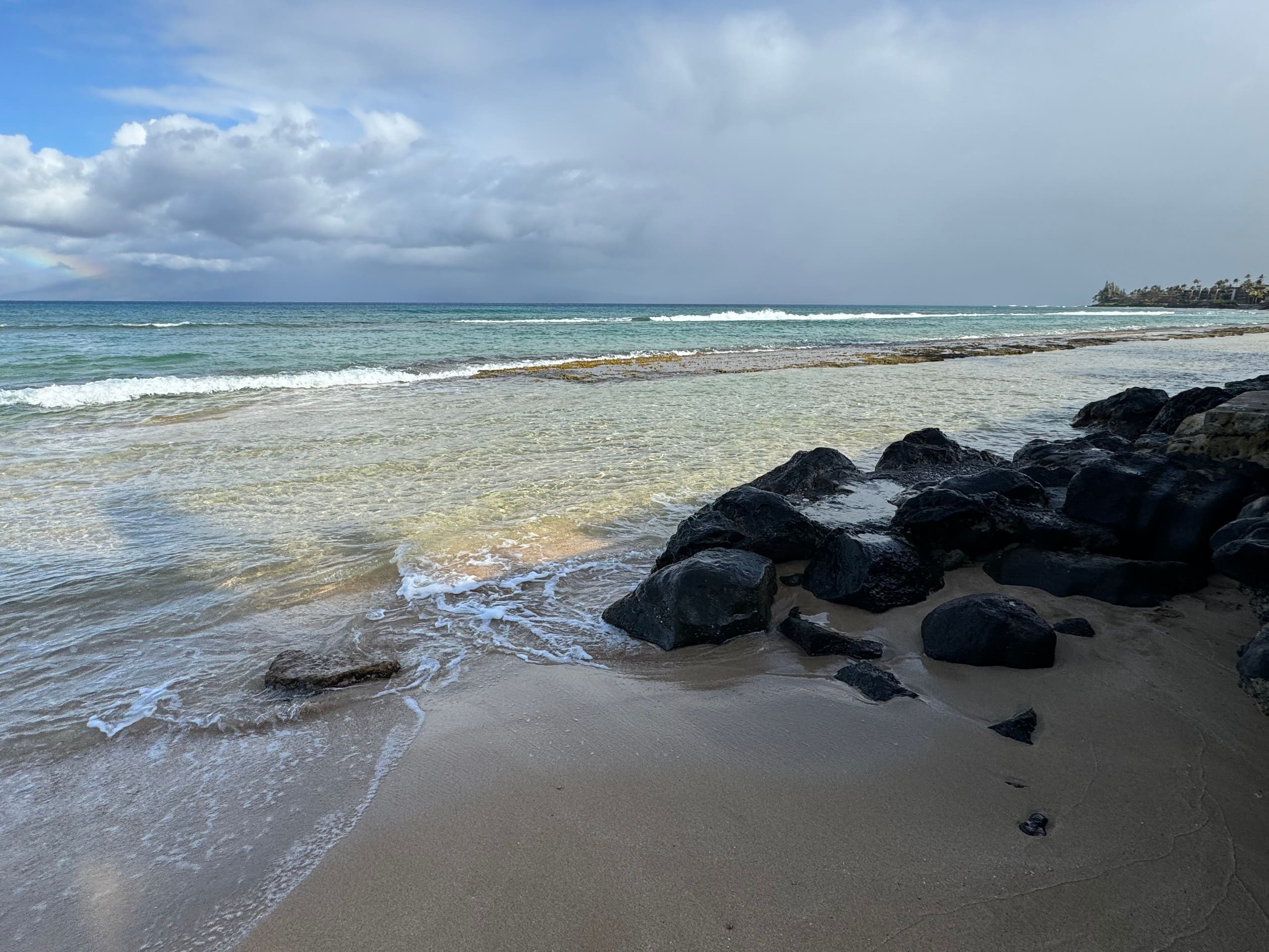 Condo in Lahaina · ★4.87 · 2 bedrooms · 3 beds · 1 bath - Image 83