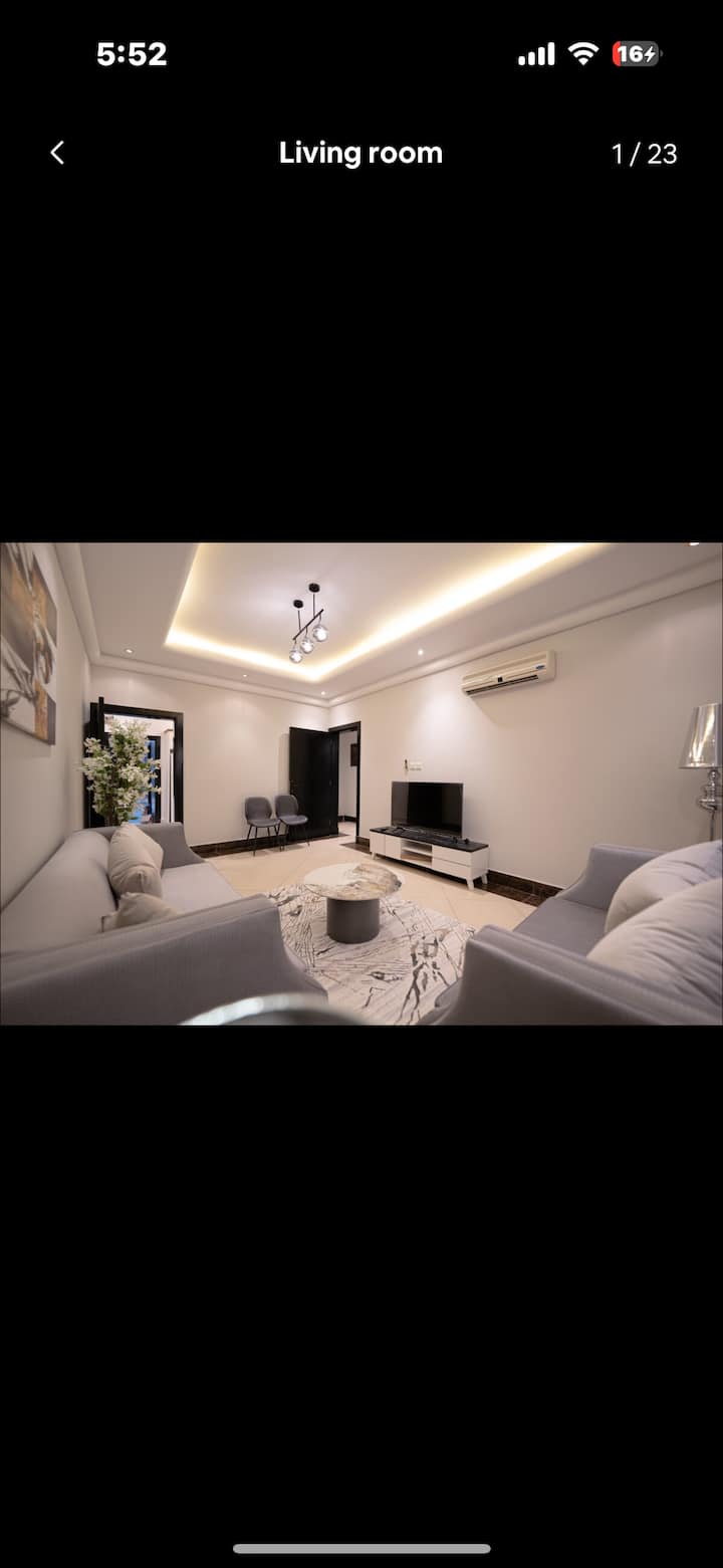 Spacious Apartment In Central - Riad
