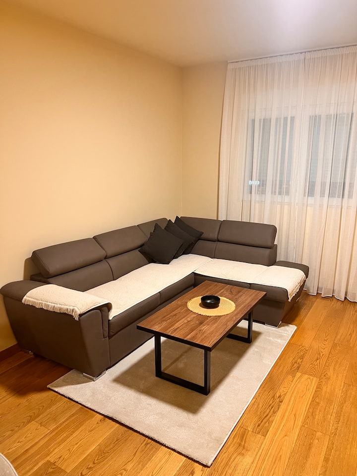 Centrally Located, With Parking And Two Air - Podgorica